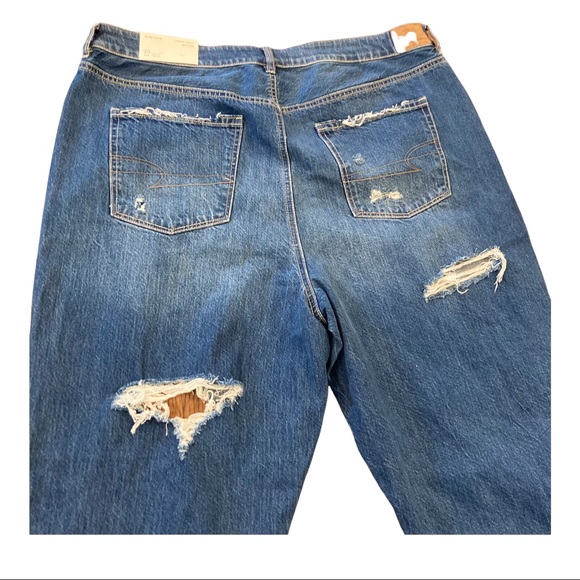 NWT American Eagle sz 20 mom jeans cut and frayed - Picture 15 of 16